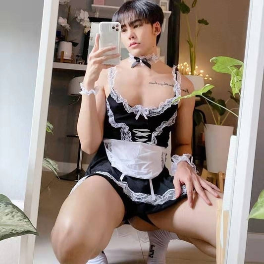 Limited-time free shipping for maid costumes in plus sizes.